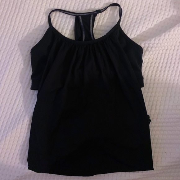 Lululemon workout top - Picture 2 of 2